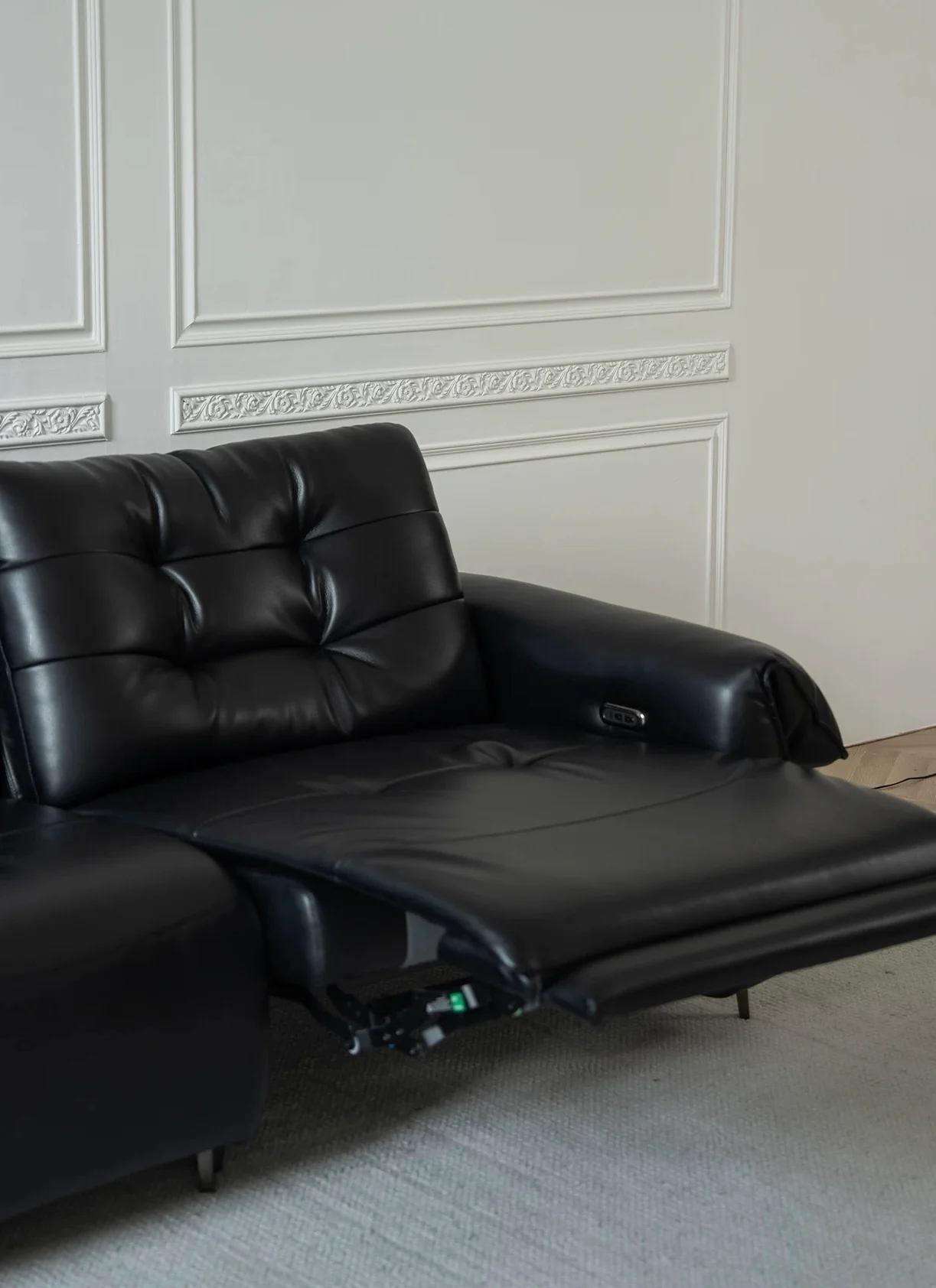 Baxter Recliner Sofa - Image 10