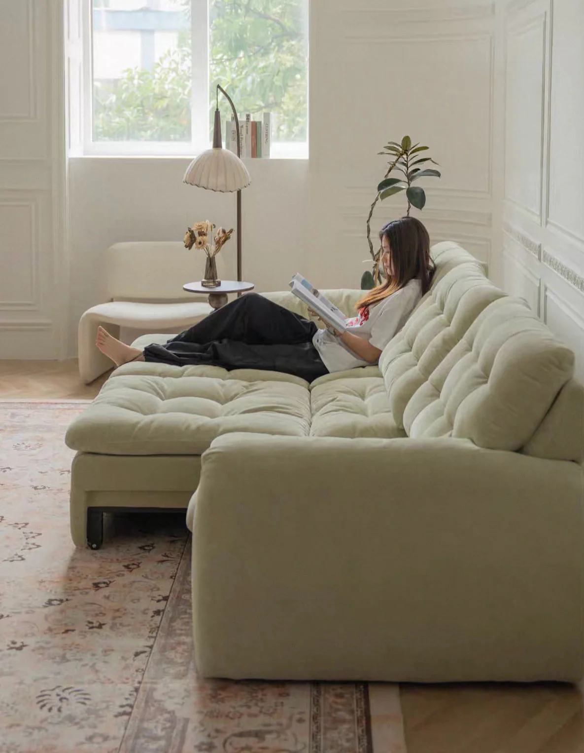 Tiffany Extendable Sofa in Chenille - Image 7